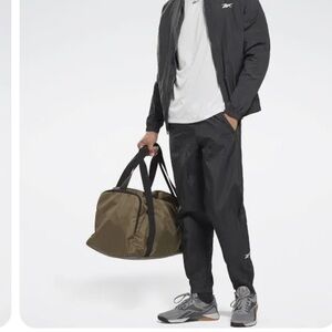 Reebok Train performance joggers black NWT L